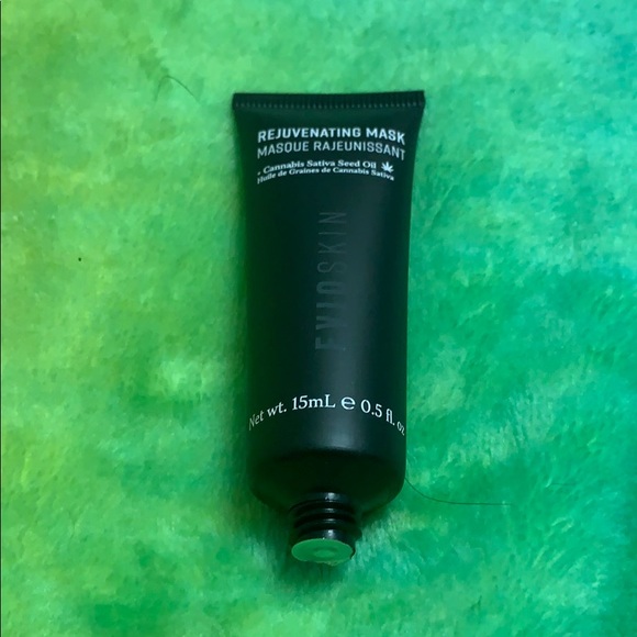 Rejuvenating face mask - Picture 4 of 4